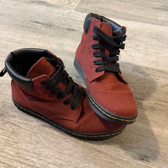 Dr. Martens Shoes - Dr. Martens Maelly Maroon
Canvas 6 Eye Lace Up Ankle Boots
Women's Size 8 AW004